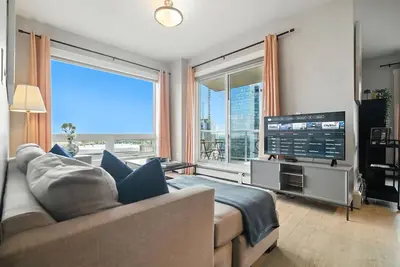 Image de Zorro - Stylish 2bd | 2 Ba | Ice District Suite!