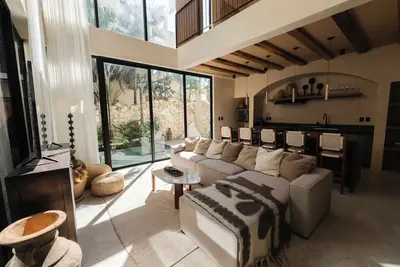 Image de Experience Tulum’s magic from this luxurious 3-bedroom villa in the serene Satori Villa Complex