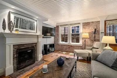 Image de Back Bay \"Nantucket\" Pied-à-terre Off Newbury St