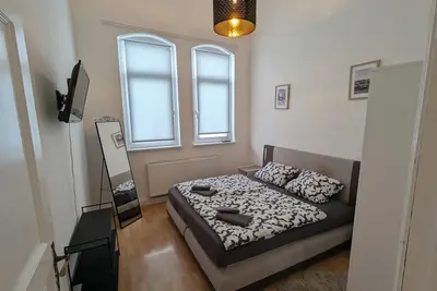 Image de Charming city apartment in the Goetheviertel I for up to 4 people