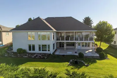 Image de Spacious 5-bedroom 3 bath house with Ac and WiFi in charming Bismarck