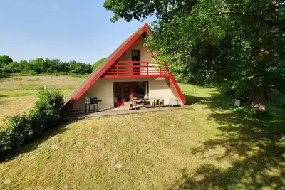 Image de Rural 2 bedroom fully equiped Chalet, 2 of 2, by lake near Chaillac sleeps max 6