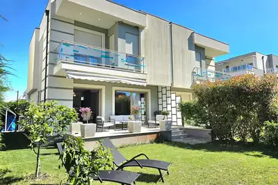 Image de Modern Villa At Perla Resort 276