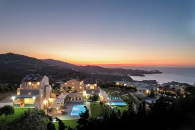Image de Blue Hills Villas by Estia, Yellow 2