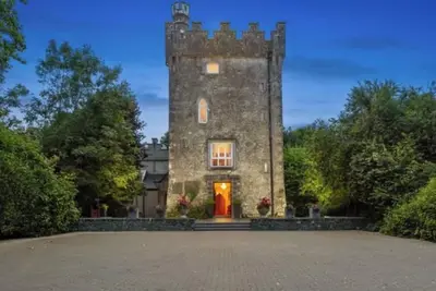 Image de New Listing Luxurious 5-bedroom 6-Bathroom Castle on 7 Acres in Heart of Ireland