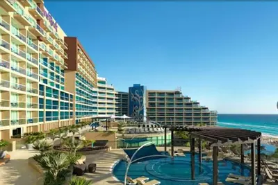Image de 5-Star Hard Rock Hotel Cancun 1 Br available for any week!