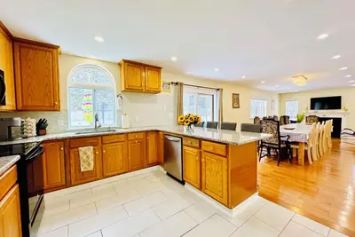 Image de Spacious 5-bedroom house with 3. 5 Ba, Pool Table, Fireplace, 10 mins to Ski