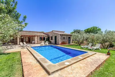 Image de Oliveres. Peaceful location close to Pollensa