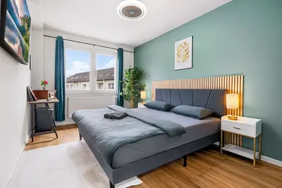 Image de ☆Perfekt for 6 Guets! 3 Bedrooms | Balcony | Parking | Netflix | Smart Tv´s