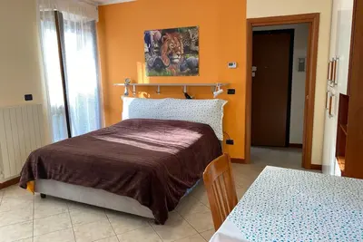 Sonny house - in the historic center, a 5-minute walk from the lake