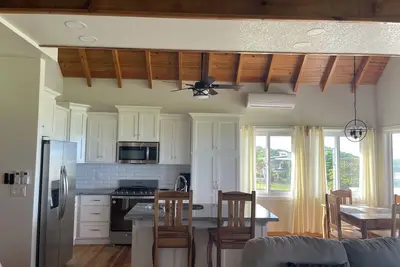 Image de A Luxurious Charming Bungalow Located in Tranquil Utila