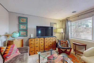 Charming 1-bedroom remodeled Downtown Home