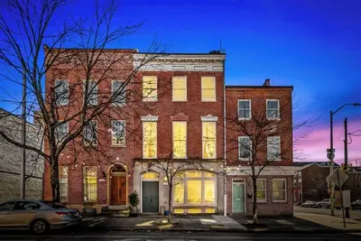 Image de Stunning 1br Apt. In Historic Row Home w/ Parking