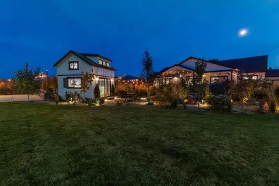 Image de Hyde House Retreat - Pickleball & Basketball