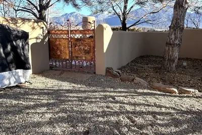 Image de Casita Vista Grande: Cozy Adobe with Epic Mountain Views