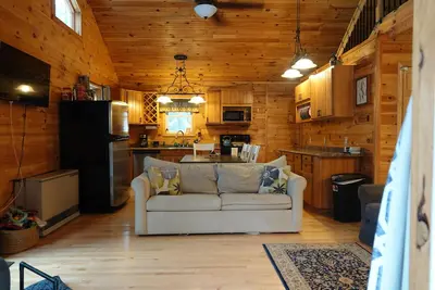 Image de Log Cabin Retreat, Thompson Lake