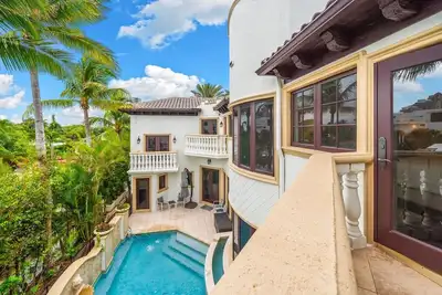 Image de The Windsor House | Oceanfront | Luxury Villa