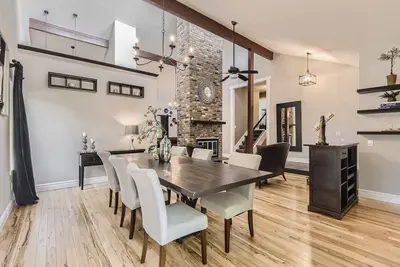 Image de Wow house! Great for families with tons of room and space for everyone to enjoy