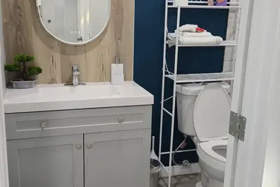 Image de Charming 1-bedroom basement in wonderful Saskatoon with Ps5 etc