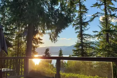 Image de Peaceful Lakeview Cottage & five minutes to lake