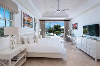Image de 4 B/R, Royal Westmoreland with breathtaking view