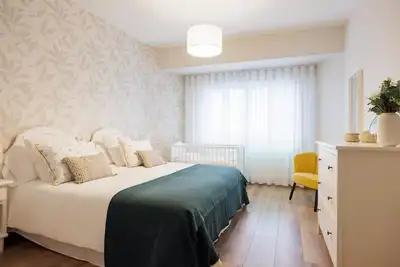 Image de Piso 2 Adeinés Viviendas Uso Turístico medio