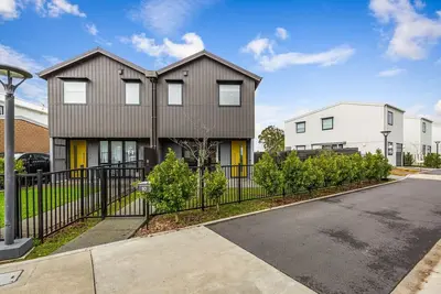 Image de Akl A/Port 6 km, free car park, spacious & Bright