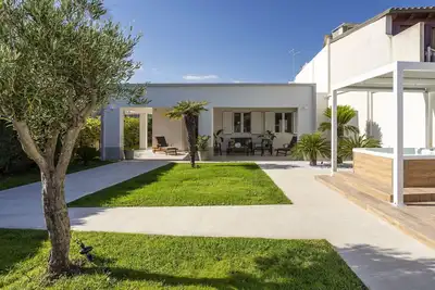Image de Villa à Santa Maria Del Focallo avec 3 chambres à coucher, 5 couchages