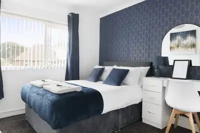 Image de Comfortable 3-Bed House for Contractors & Families