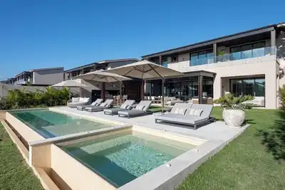 Image de Golf-View Villa w/ Pool, Jacuzzi & Outdoor Kitchen