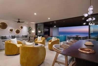 Image de Alara Surf Residences: Luxury 4br + Golf Cart