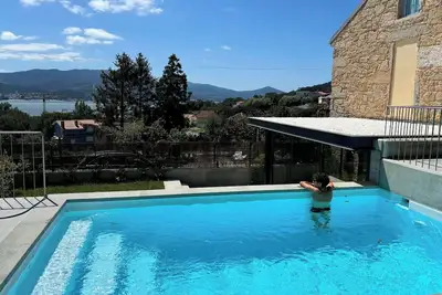 Image de Villa Ría de Muros (204), with pool and sea views