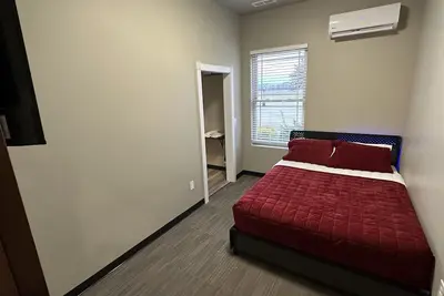 Image de Newly Remodeled! B8 - Two Room Suite, King & Queen