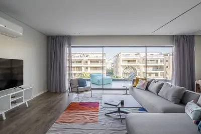 Image de Lourina at Lake View Residence