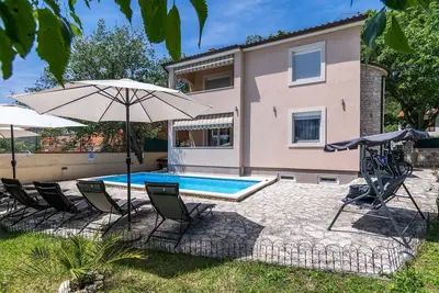 Image de Villa Oaza - private pool, fitness, near a park forest