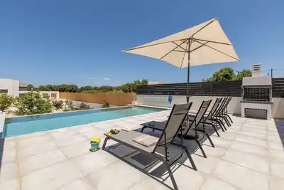 Image de Menta Villa - Deux Chambres Villa, Couchages 4