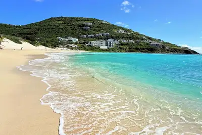 Image de Villa España. Beautiful apartment overlooking a spectacular beach