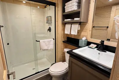Image de Cozy 2-bedroom cabin # 101