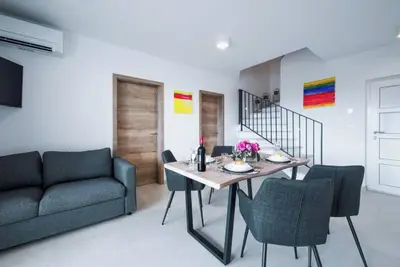 Image de Modern Apartment w/ Private Rooftop Jacuzzi & Partial Sea View, Barbariga, Croatia