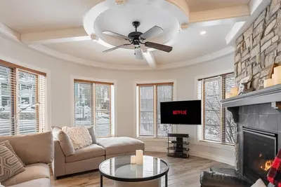 Image de Le Sport House | Bbq | Lac | Piscine | Foyer