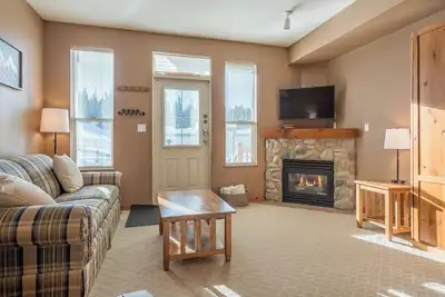 Image de Cozy Fully-equipped studio condo at Creekside - pet friendly!
