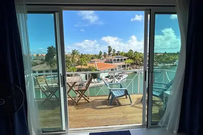Image de 1 bdr apartment with WiFi, Ac in Kralendijk. Great view and lovely breezy