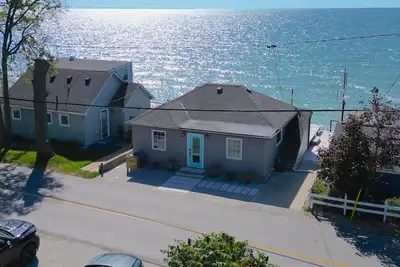 Image de Beautiful sunsets await you at The Beach House