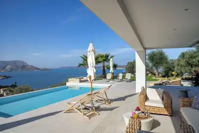 Image de [New] Villa Serenity, w/ 5 bedrooms, Pool, Seaview, Tennis Court & Gym