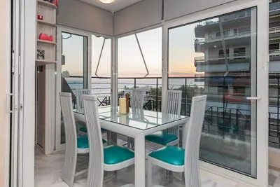 Image de Flisvos Elite Seafront Luxury Apartment