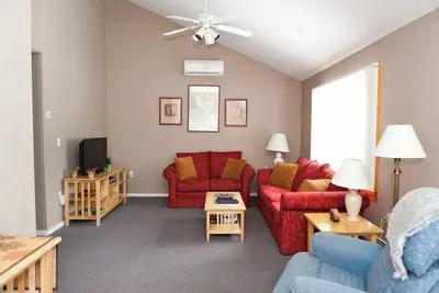 Image de Official Seasons Rmc Condo 15f - 1 Bedroom + Loft - Sleeps 9 - No Fees