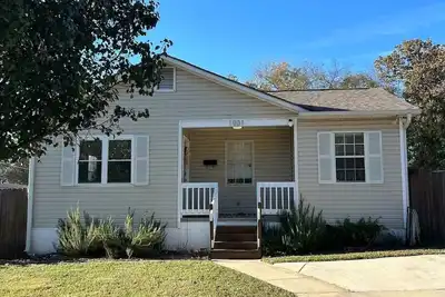 Image de Cozy Retreat with Big Backyard