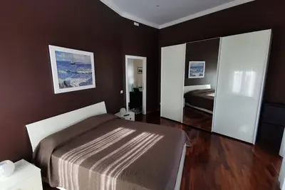 Image de Casa Isabella within walking distance of the centr. station and minutes from the airport