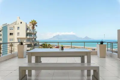 Image de Panoramic Oceanside Apartment