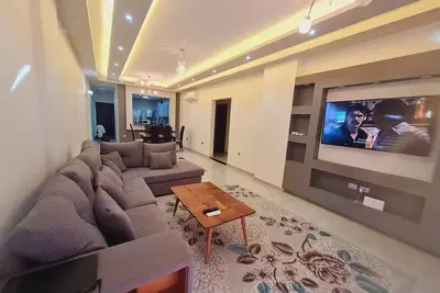 Image de \"Supreme City Stay\" @Midtown Compound Auc Avenue